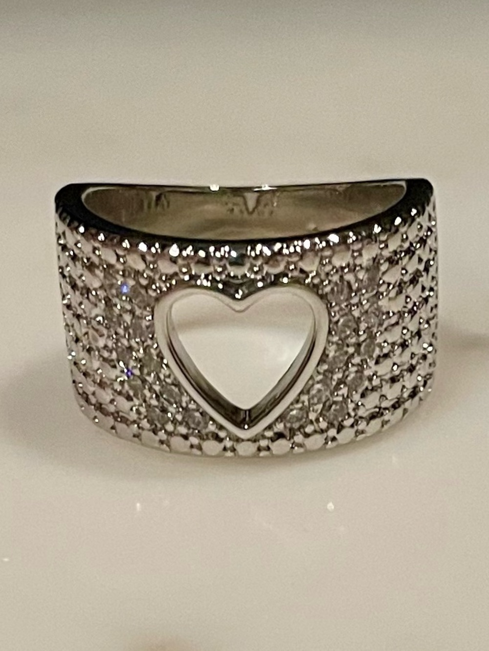 Heart Cutout Wide Band Ring - Silver sz 6